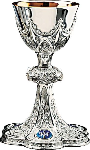 Calice e patena art 115 1 Calice mariano stile gotico interamente in argento massiccio cesellato a mano con simbolo mariano sulla base polilobata