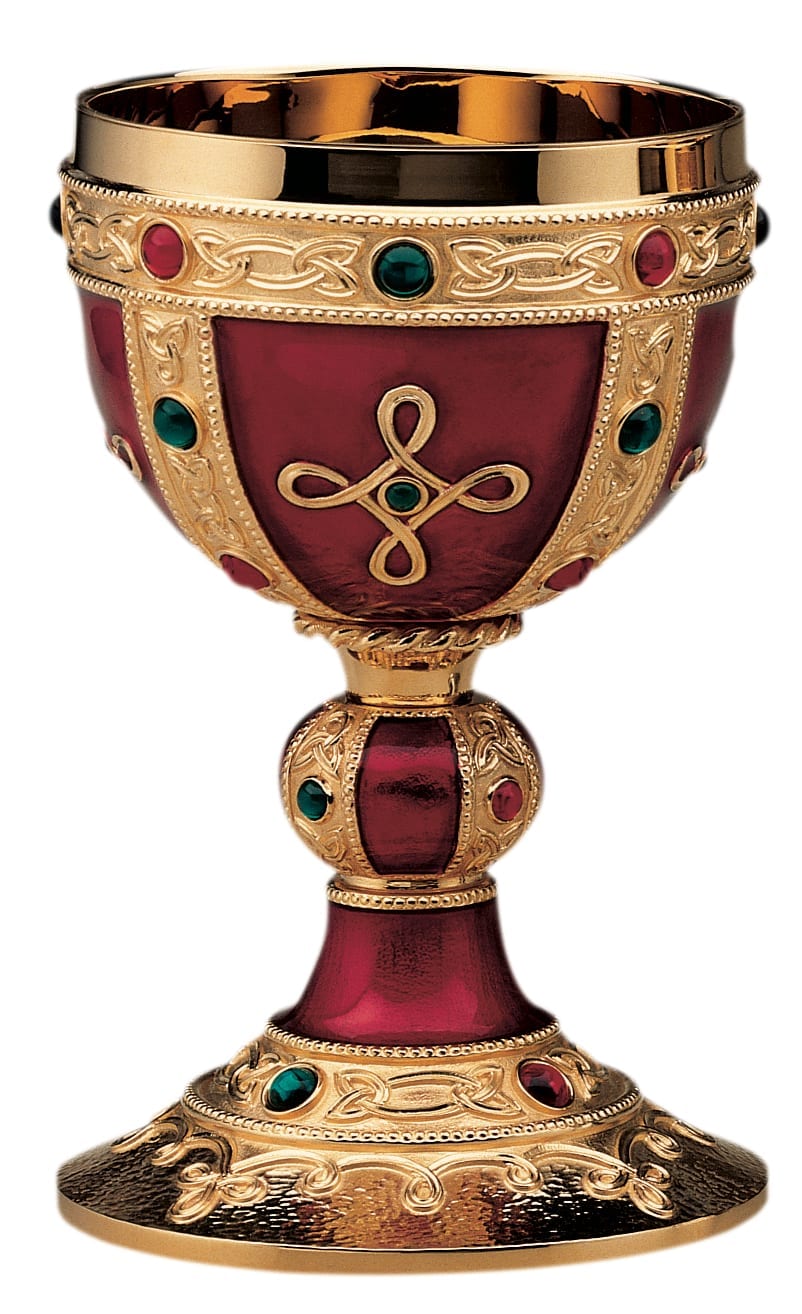 4.0.1 calice in ottone Visigoto in stile bizantino realizzato n ottone dorato ornato con pietre rosso rubino e verde smeraldo e cabouchon smaltate in rosso